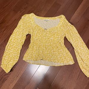summer/spring yellow blouse